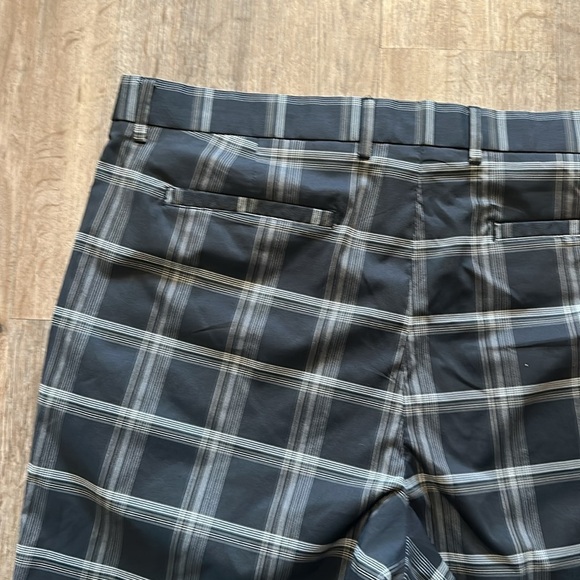 GREG NORMAN SHORTS SIZD(38) - Picture 11 of 11